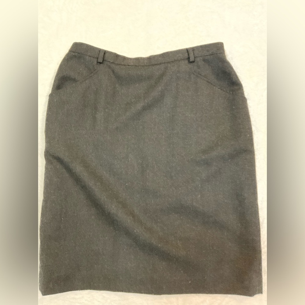 Vintage Jones New York Charcoal Pencil Skirt - Picture 2 of 10
